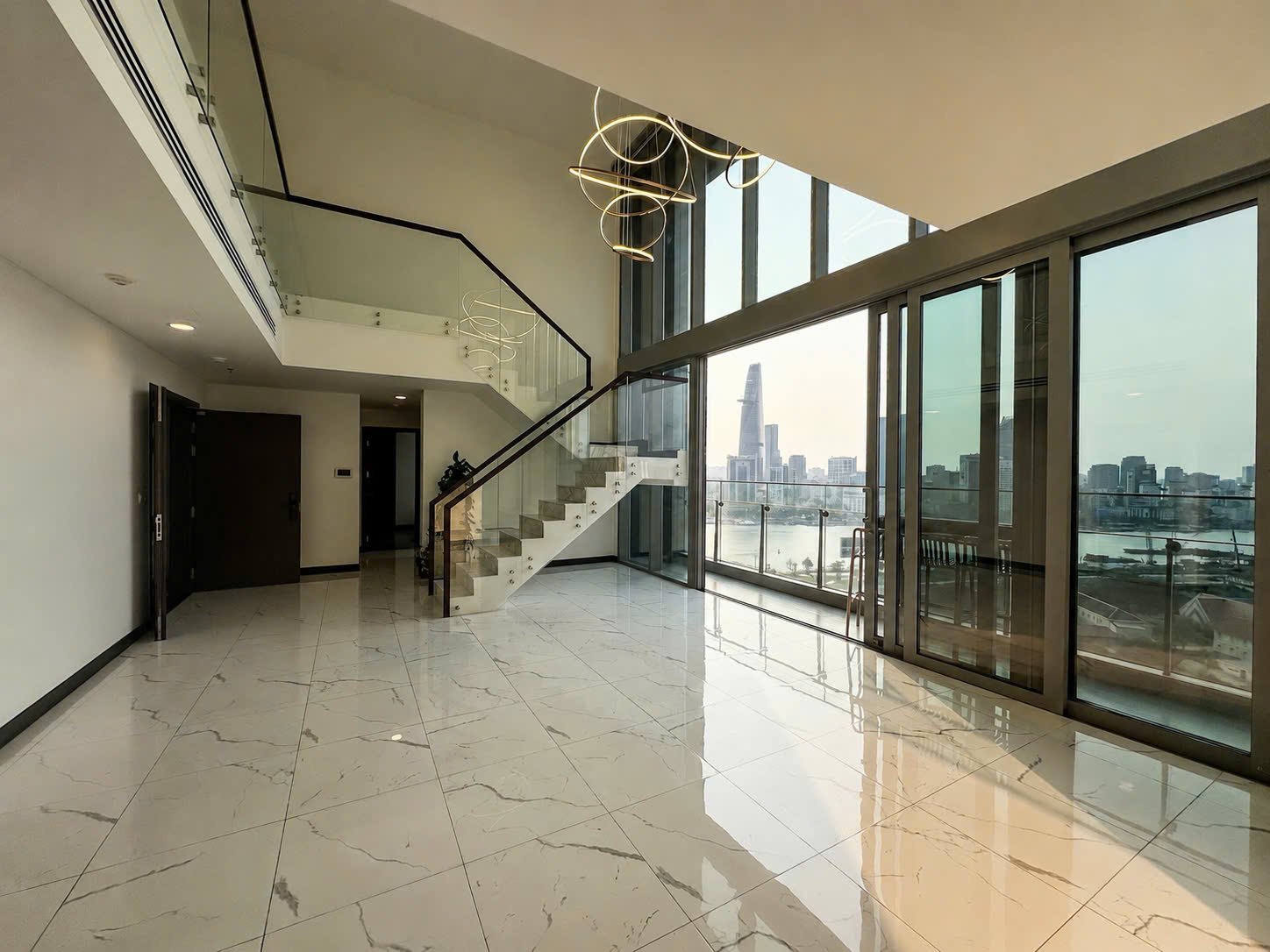 Spacious 4 bedroom duplex for rent at Empire City Tilia with direct river view